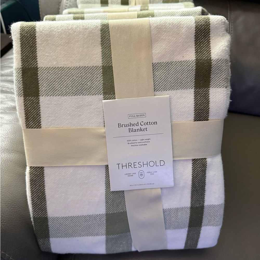 Threshold Plaid Cotton Blanket. Full/Queen